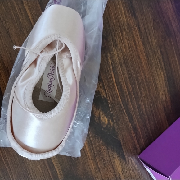 Russian Pointe Muse Pink Pointe Ballet Shoes w/Drawstrings NIB - Picture 3 of 5